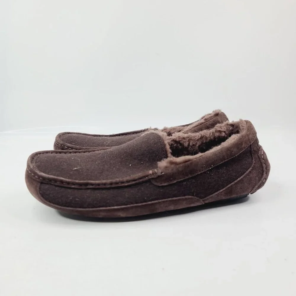 UGG Men's Brown Ascot‎ 3233 Sheepskin Slip-On Casual Moccasins Size 11